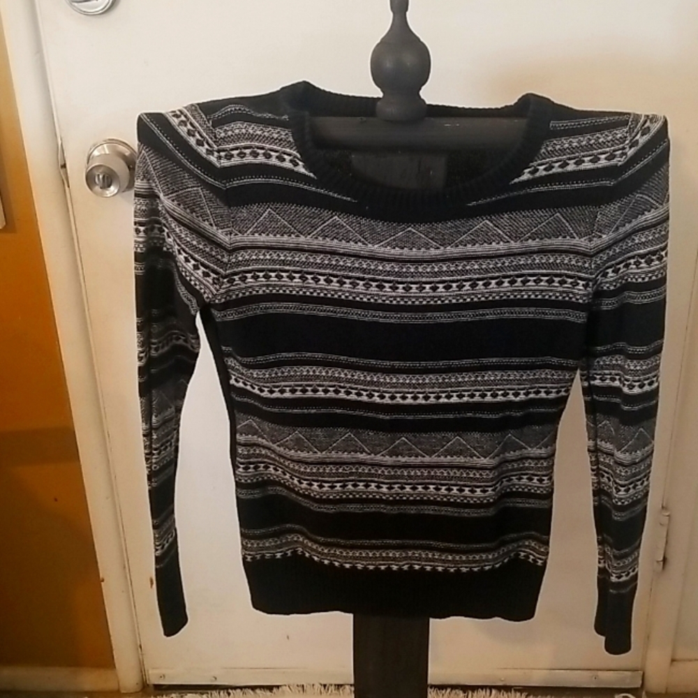Merona Black & White Sweater size M